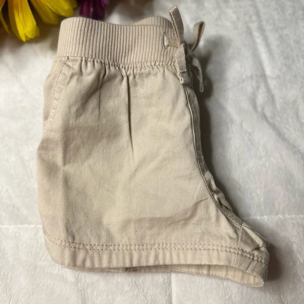 NWOT The Children’s Place 12-18 M Shorts